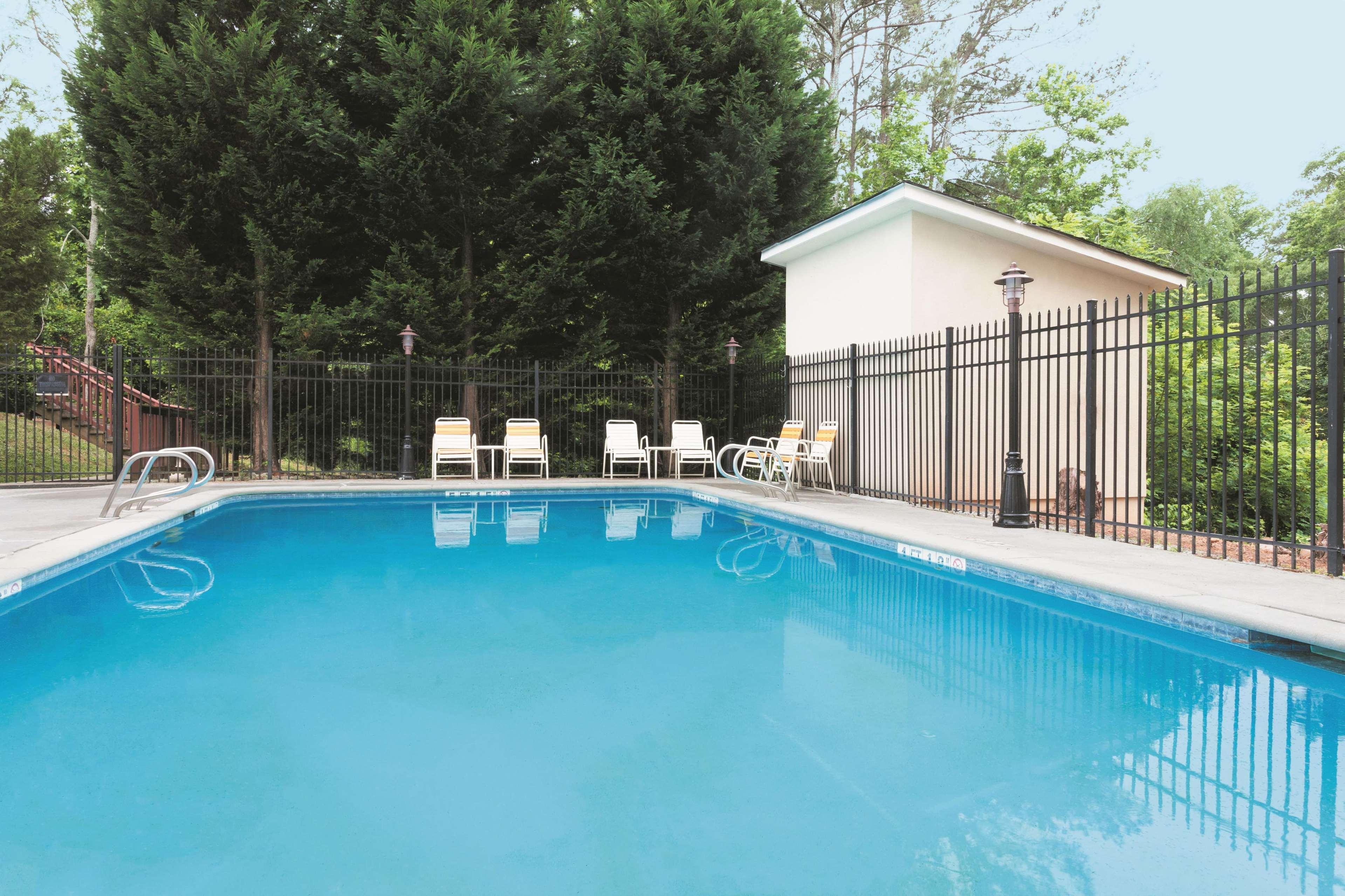 La Quinta By Wyndham Covington Hotel Bagian luar foto