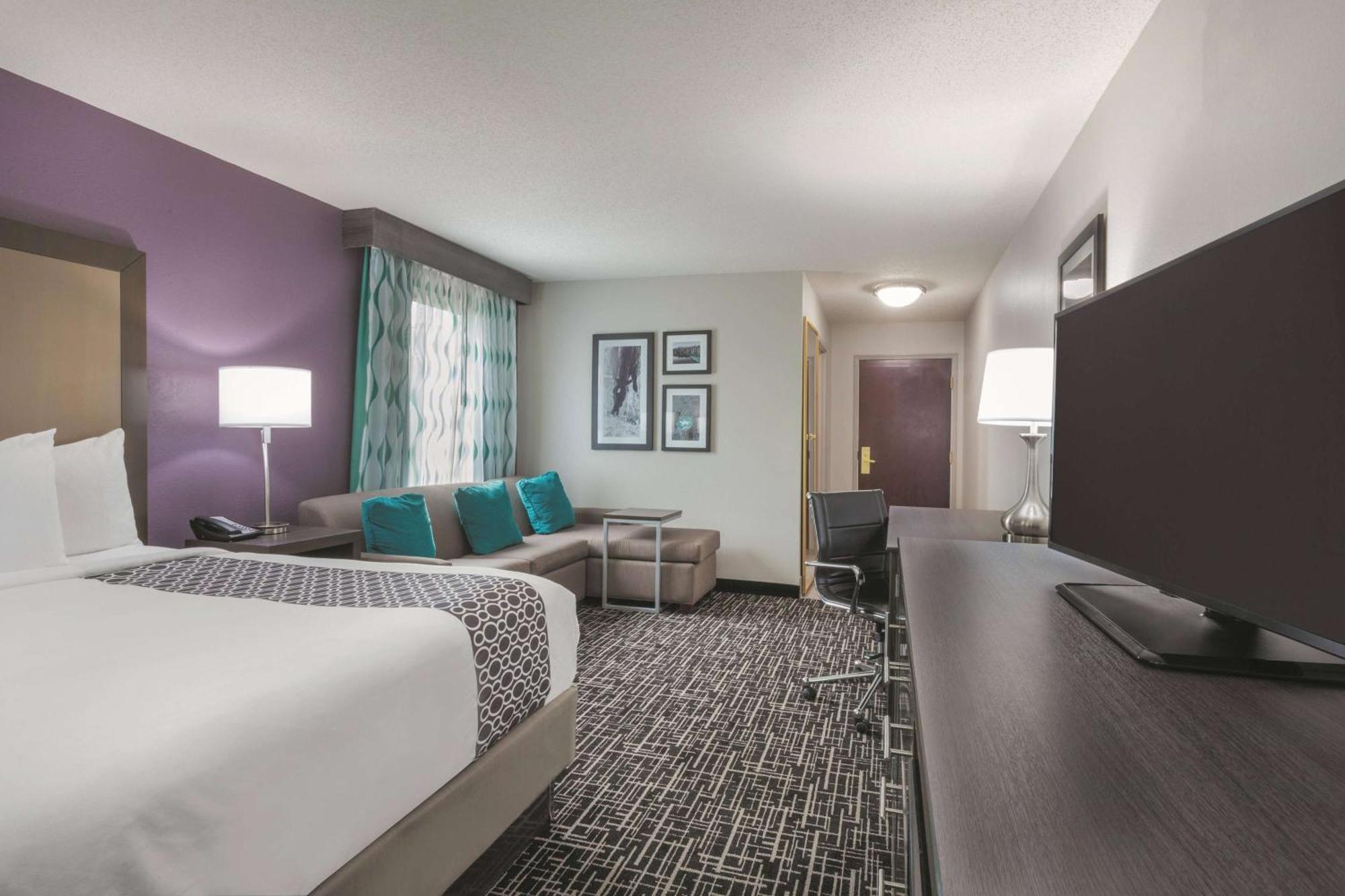 La Quinta By Wyndham Covington Hotel Bagian luar foto