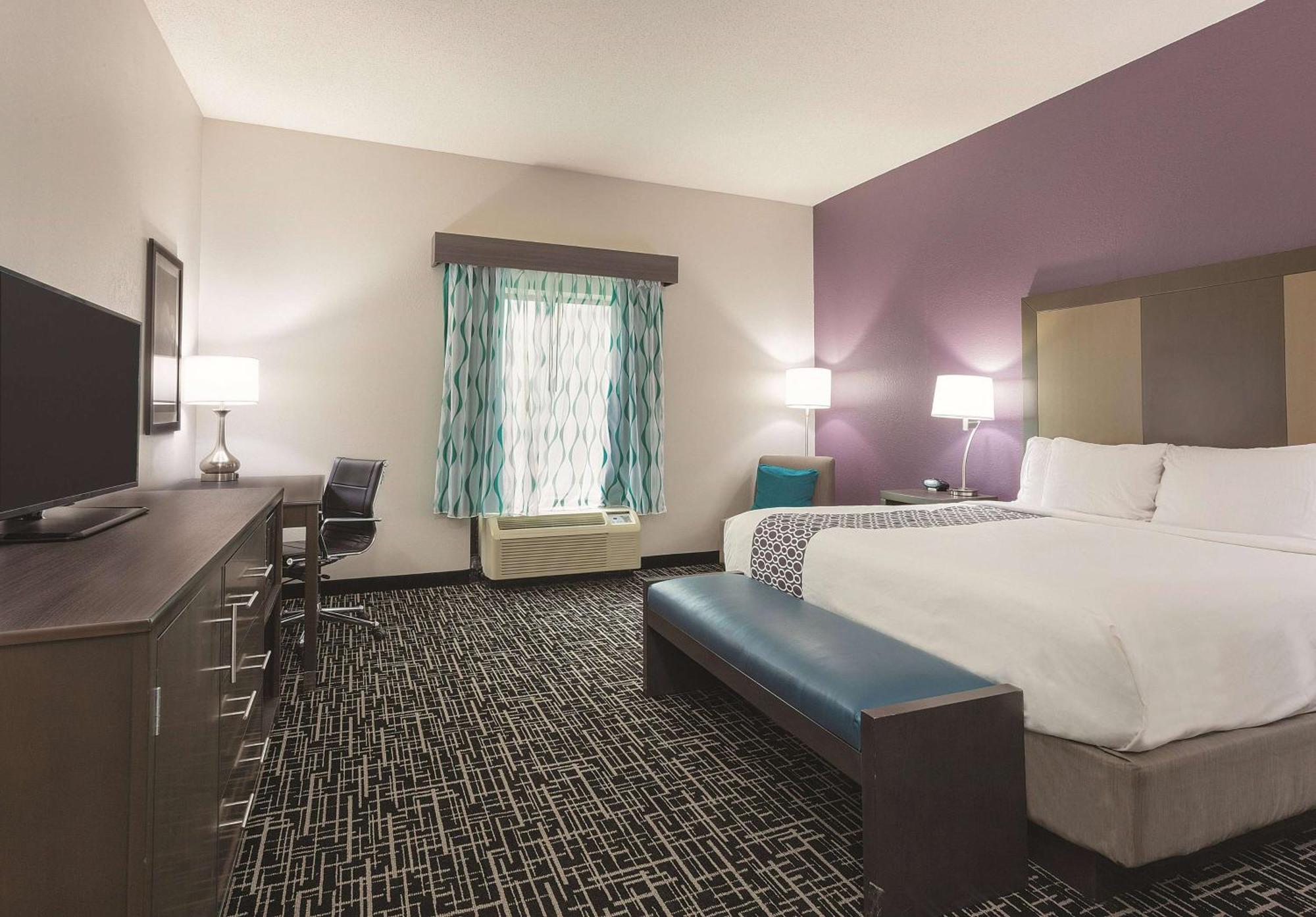 La Quinta By Wyndham Covington Hotel Bagian luar foto