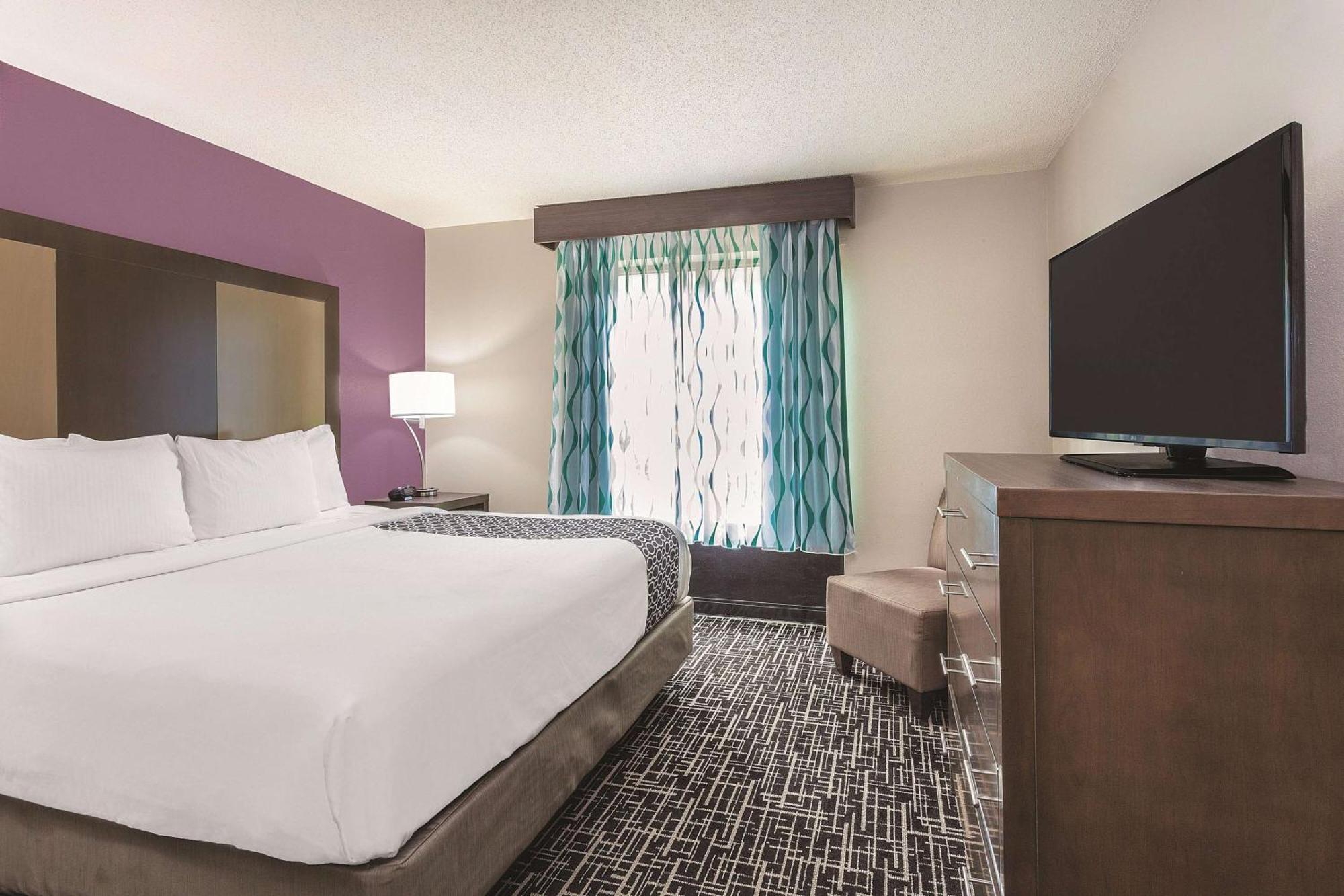 La Quinta By Wyndham Covington Hotel Bagian luar foto