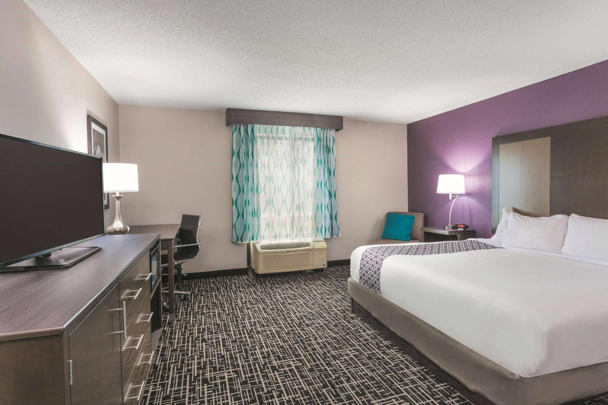 La Quinta By Wyndham Covington Hotel Bagian luar foto