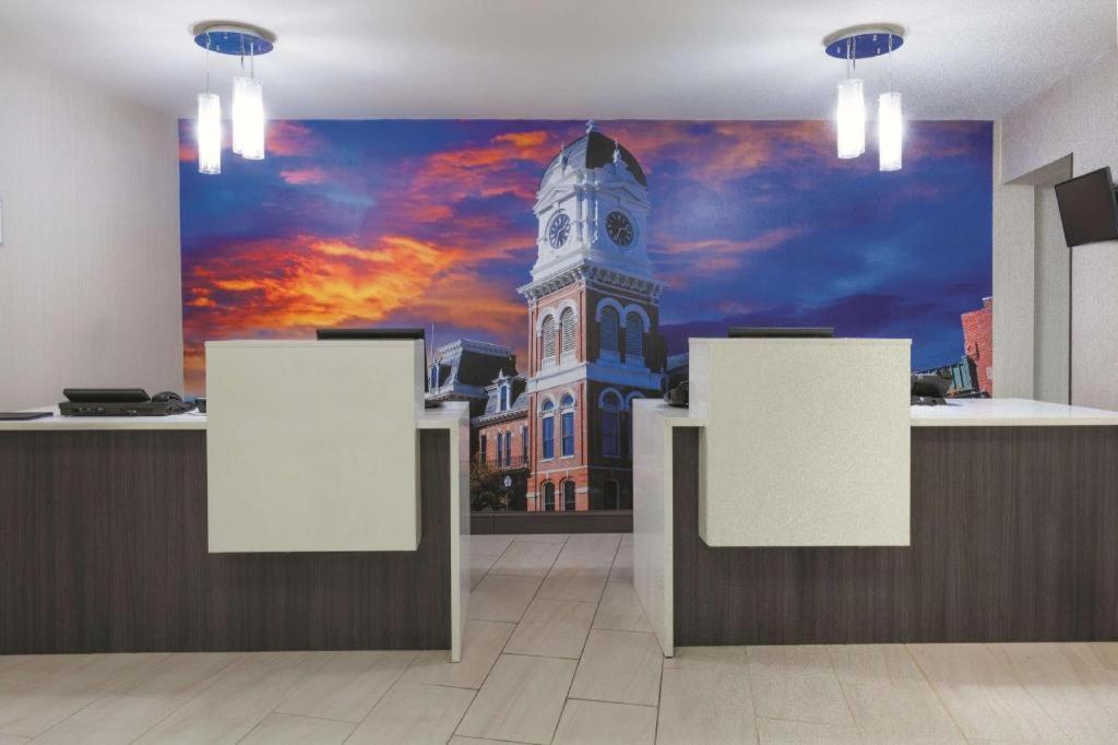 La Quinta By Wyndham Covington Hotel Bagian luar foto