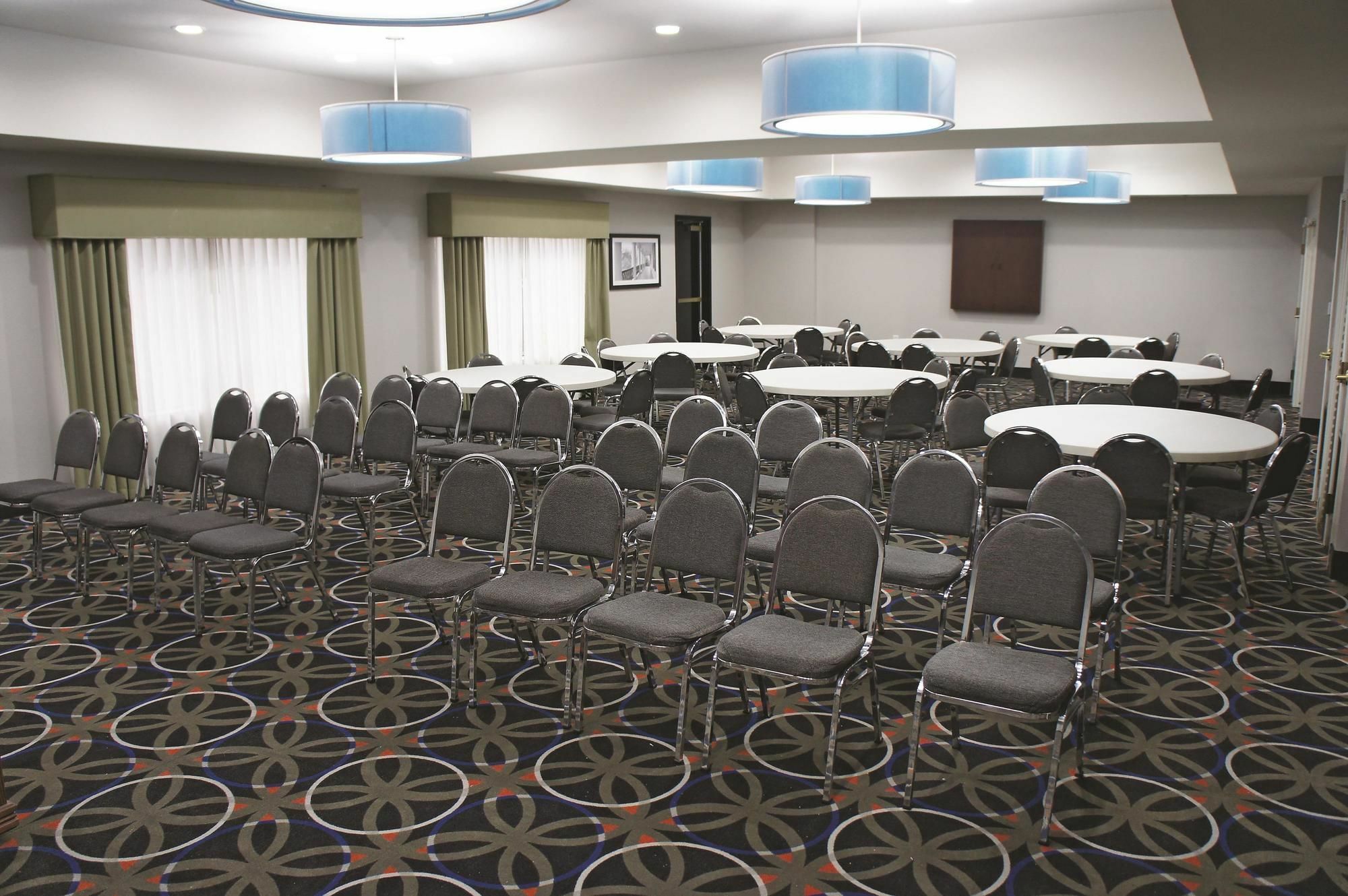 La Quinta By Wyndham Covington Hotel Bagian luar foto