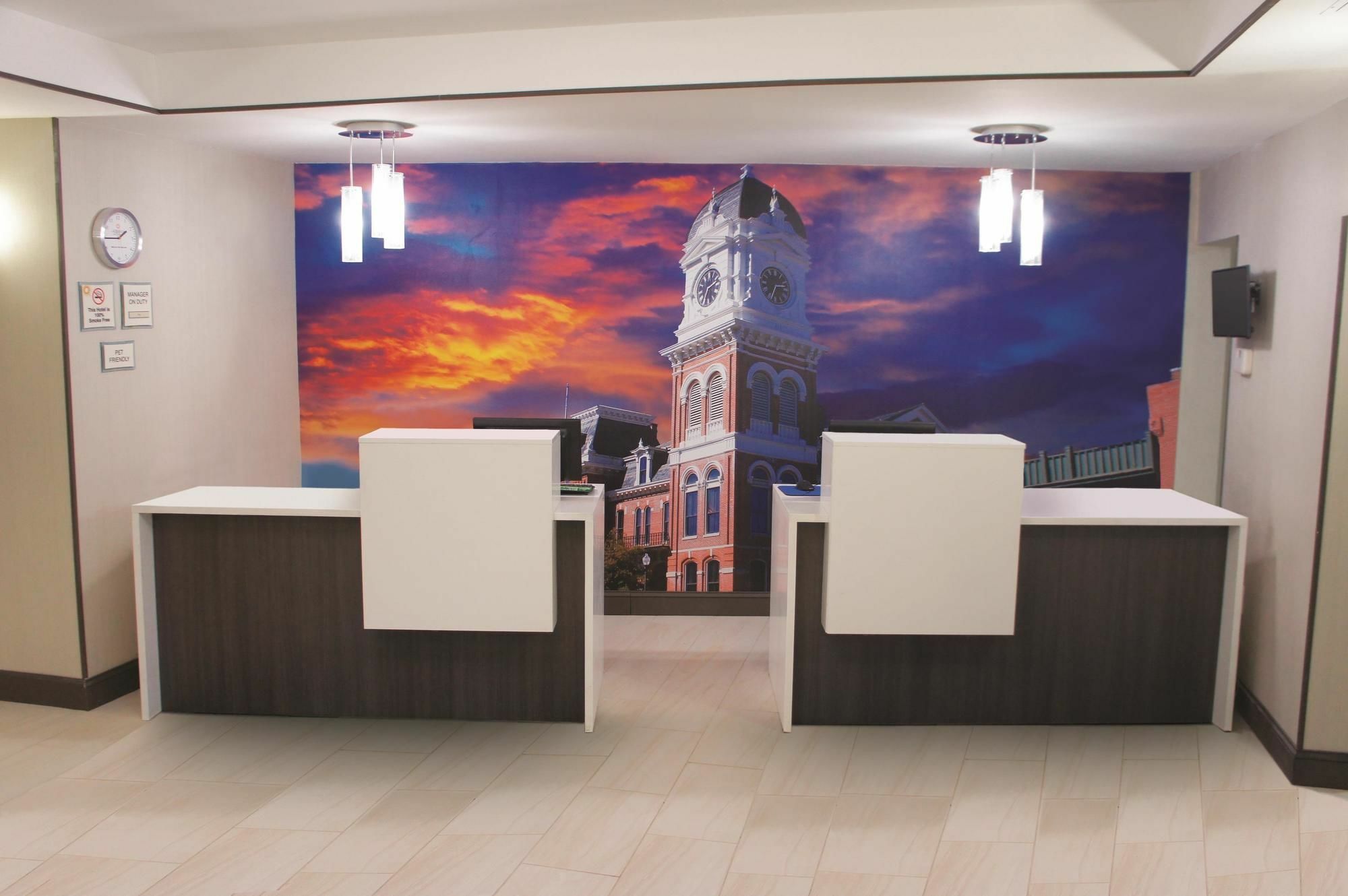 La Quinta By Wyndham Covington Hotel Bagian luar foto