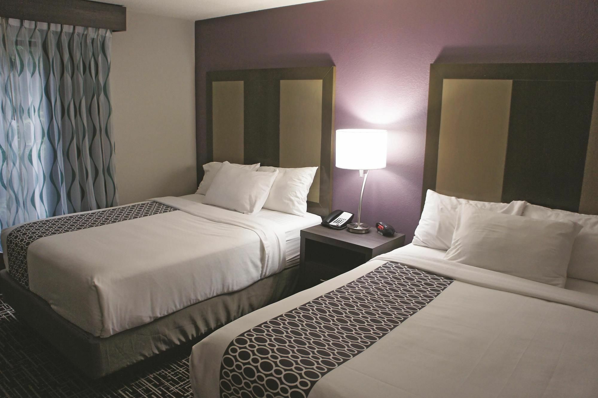 La Quinta By Wyndham Covington Hotel Bagian luar foto
